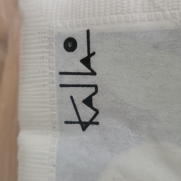 Vintage Kalla Paper Napkins - Picture 4 of 4